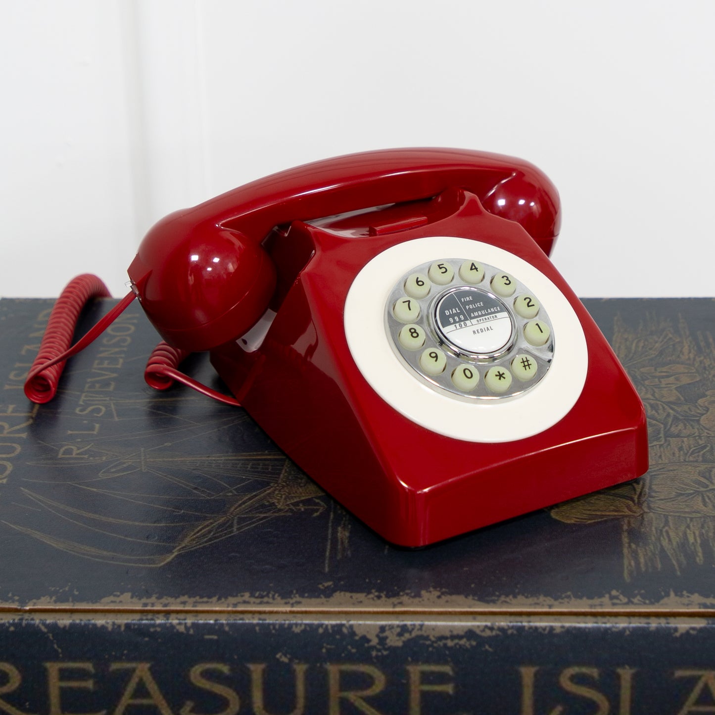Classic Retro Telephone - Red