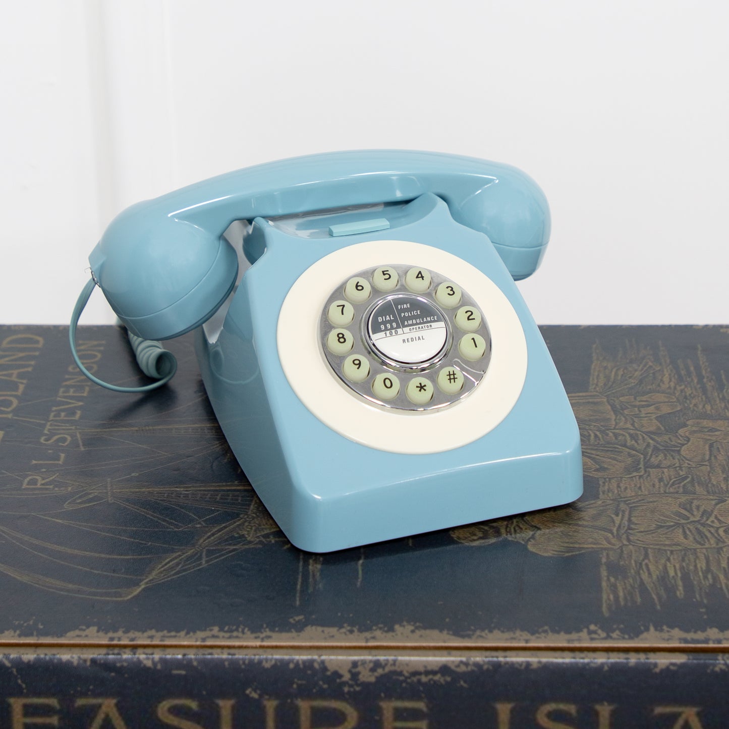 Classic Retro Telephone - Blue