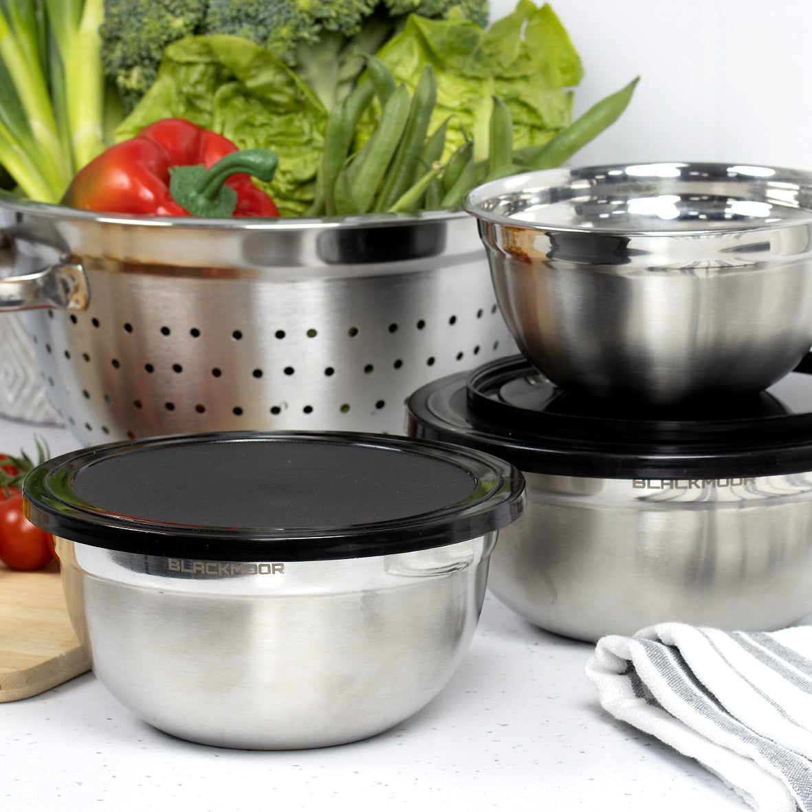 Set of 3 Stainless Steel Bowls with Lids