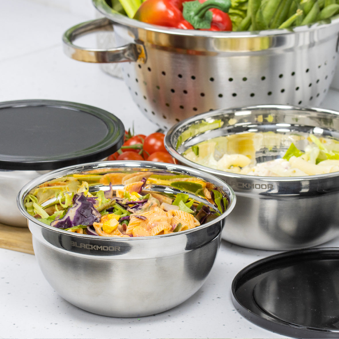 Set of 3 Stainless Steel Bowls with Lids