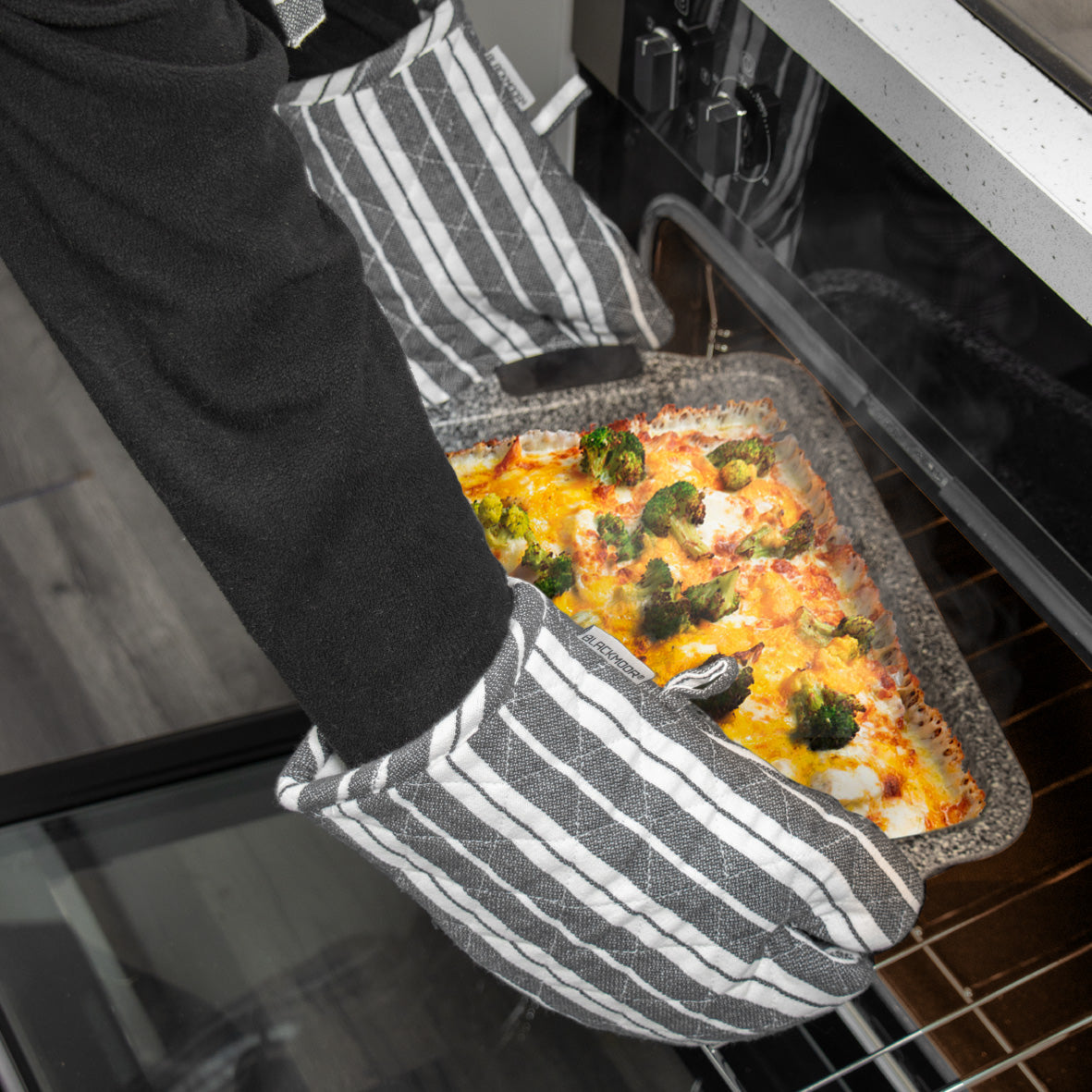 Pair of Oven Gloves - Grey