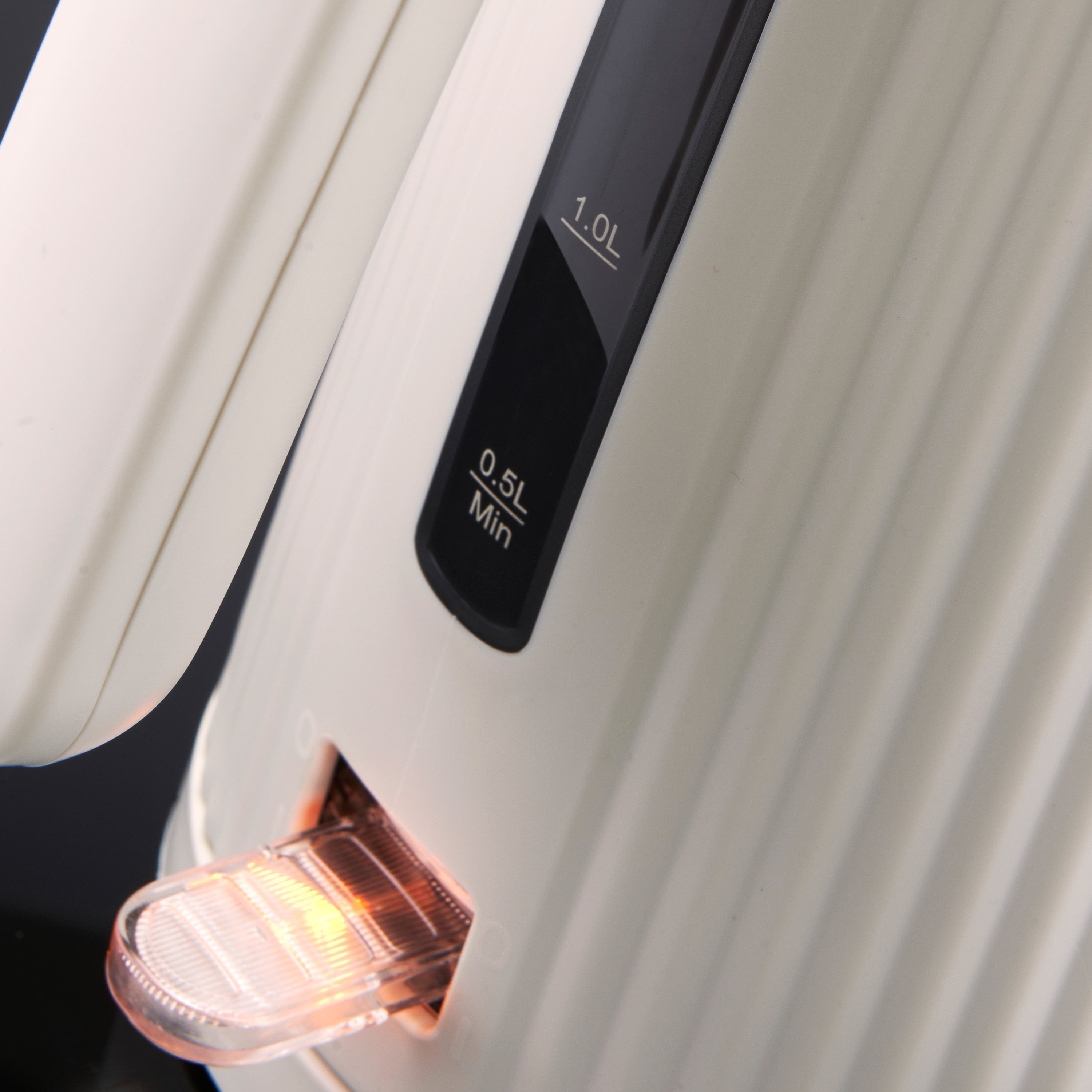 1.5L Kettle & 2 Slice Toaster Set - White Grooved Design