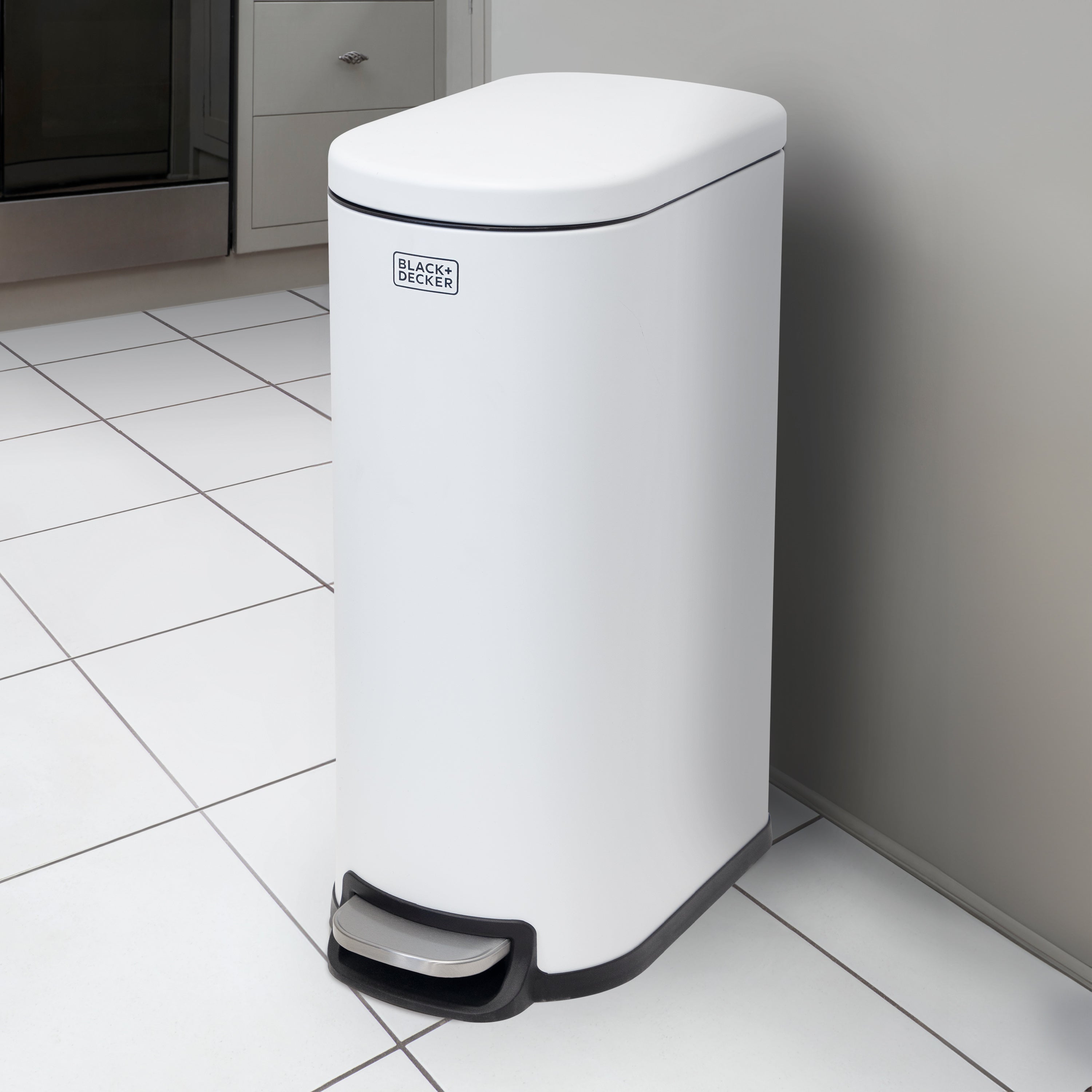 30L Curved Slimline Pedal Bin - White