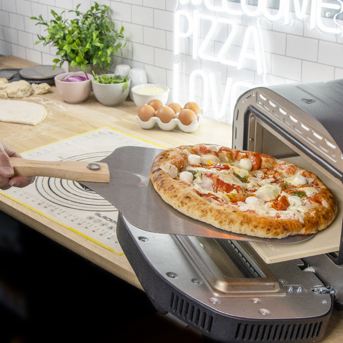 Pizza Peel with Folding Handle