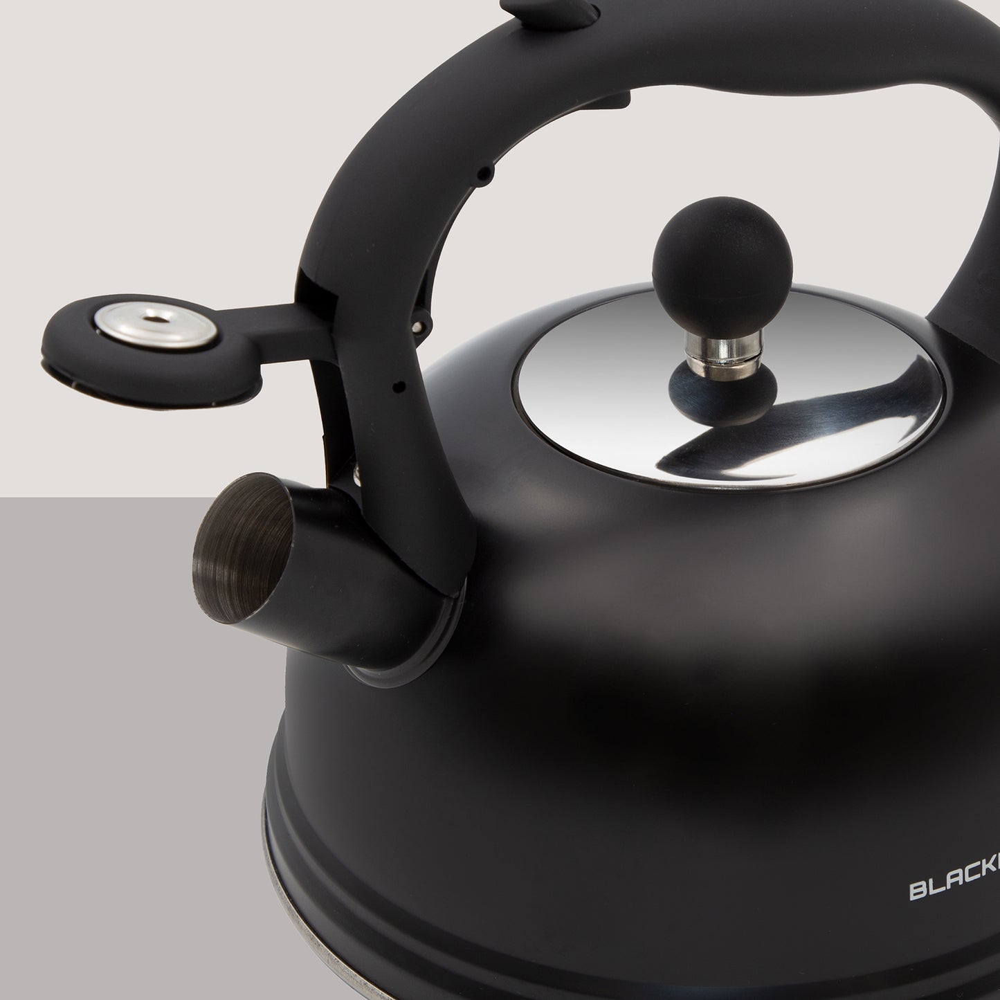 2.5L Whistling Kettle Black