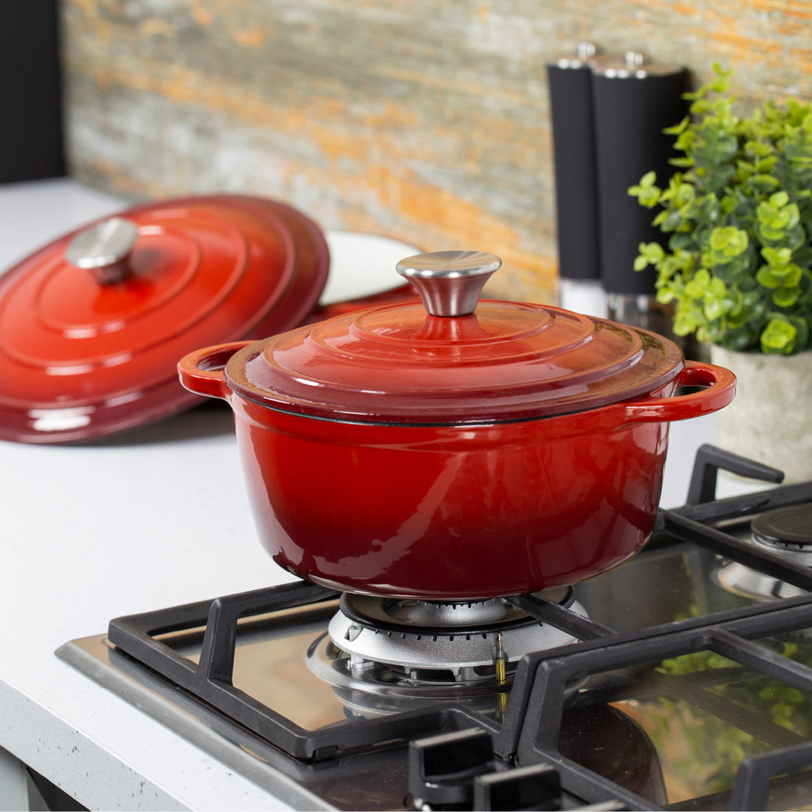 22cm Red Cast Iron Casserole Dish With Lid