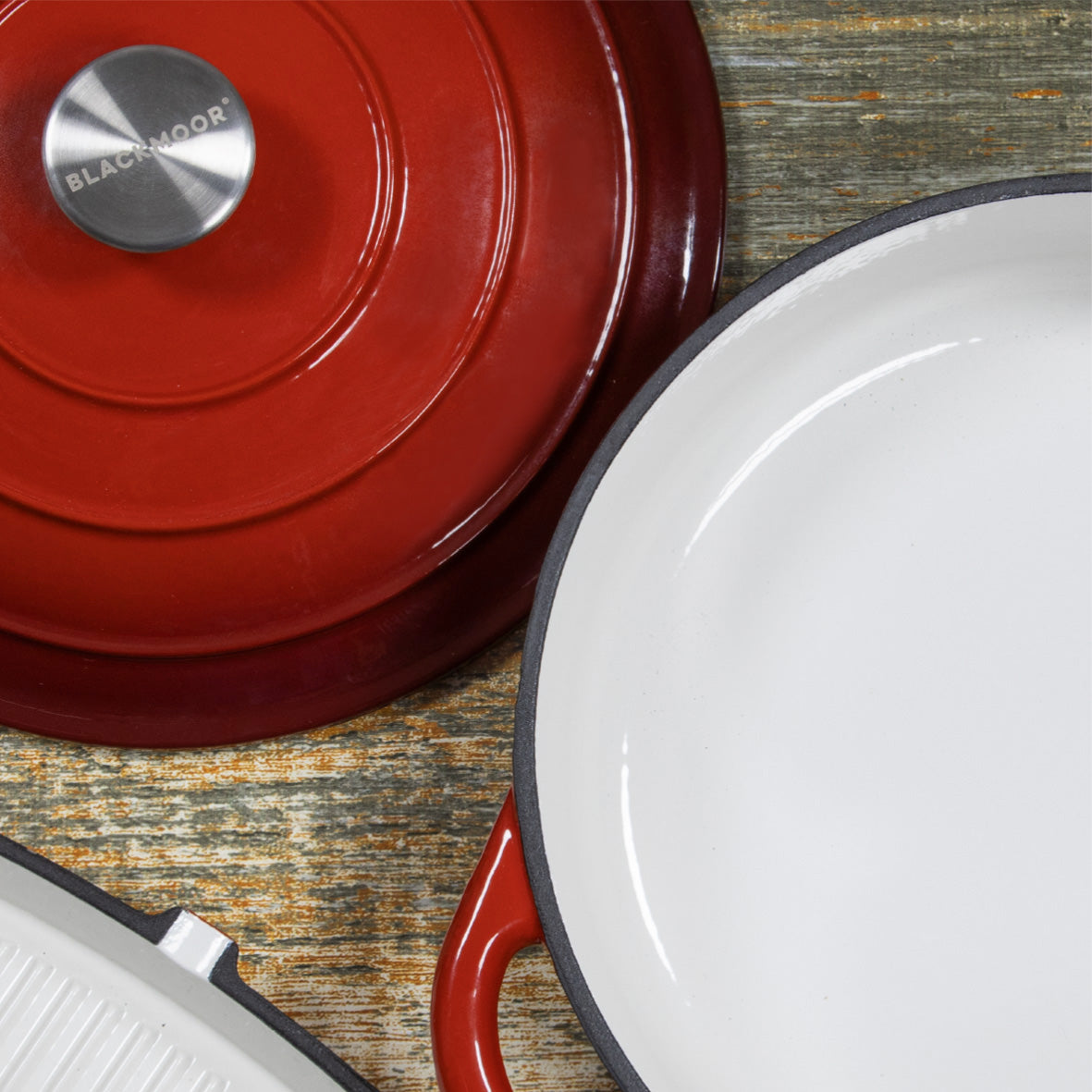 28cm Red Cast Iron Shallow Casserole Dish With Lid