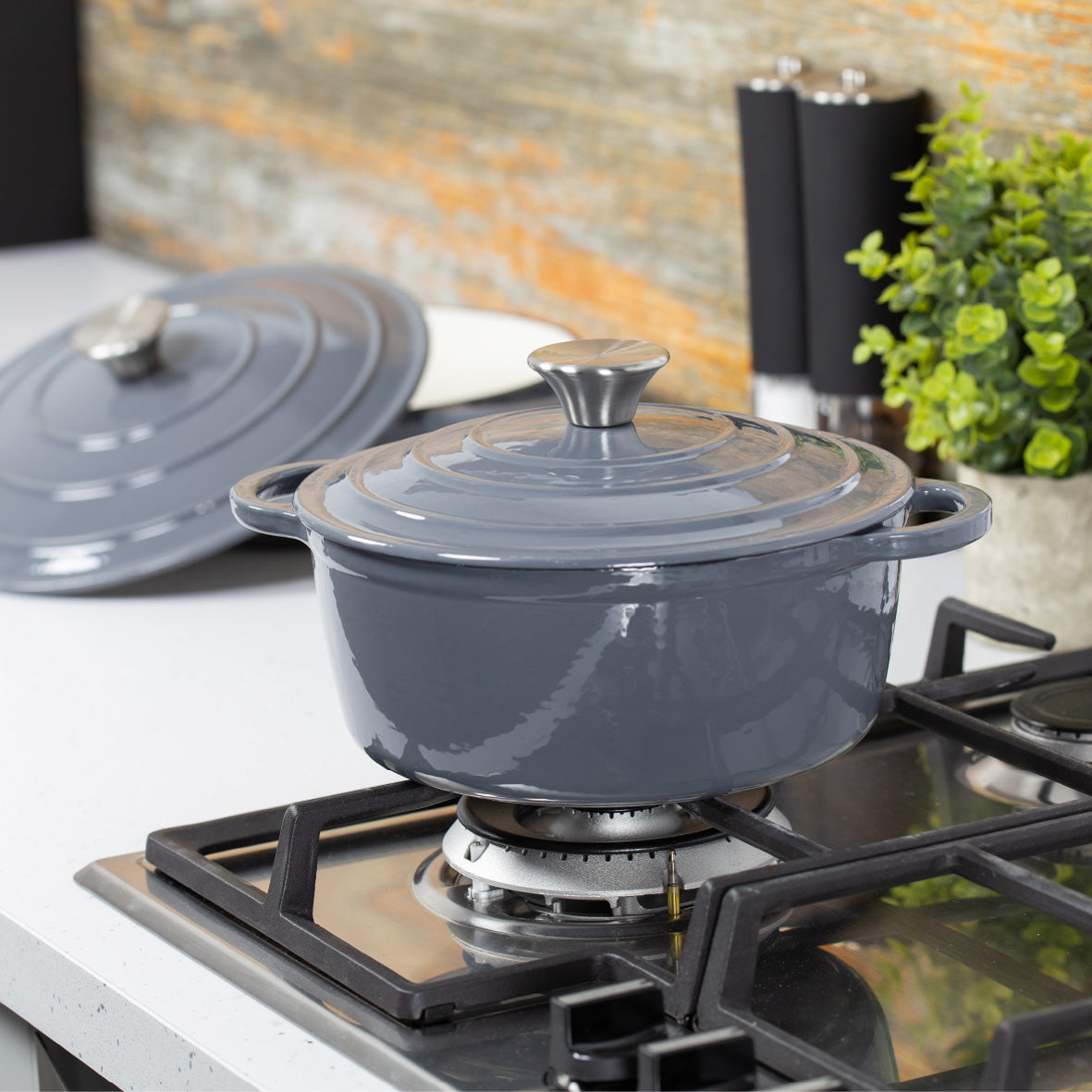 22cm Grey Cast Iron Casserole Dish With Lid