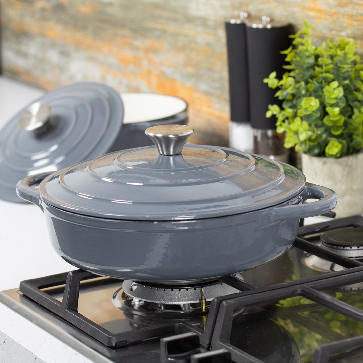 28cm Grey Cast Iron Shallow Casserole Dish With Lid